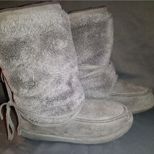 Joe Boxer gray colored snow boots, size 9/10